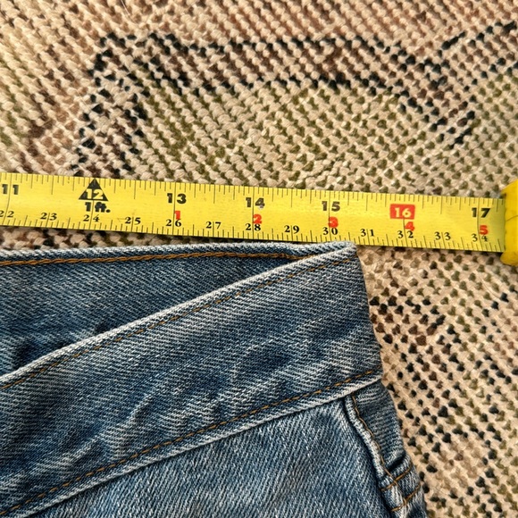Levi’s Jean Denim Cut-Off Shorts Mid-Rise - Picture 5 of 5